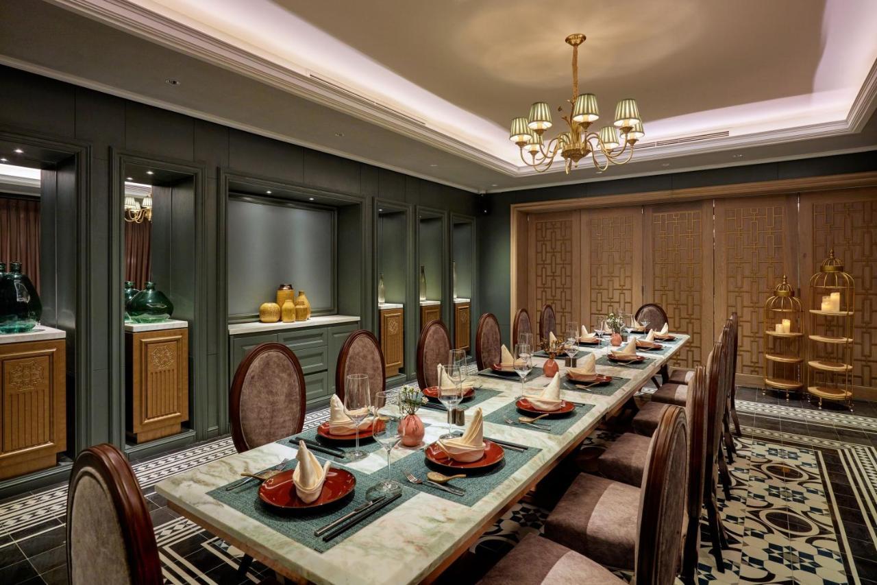 Peridot Grand Luxury Boutique Hotel Hanói Exterior foto Private dining room at the restaurant