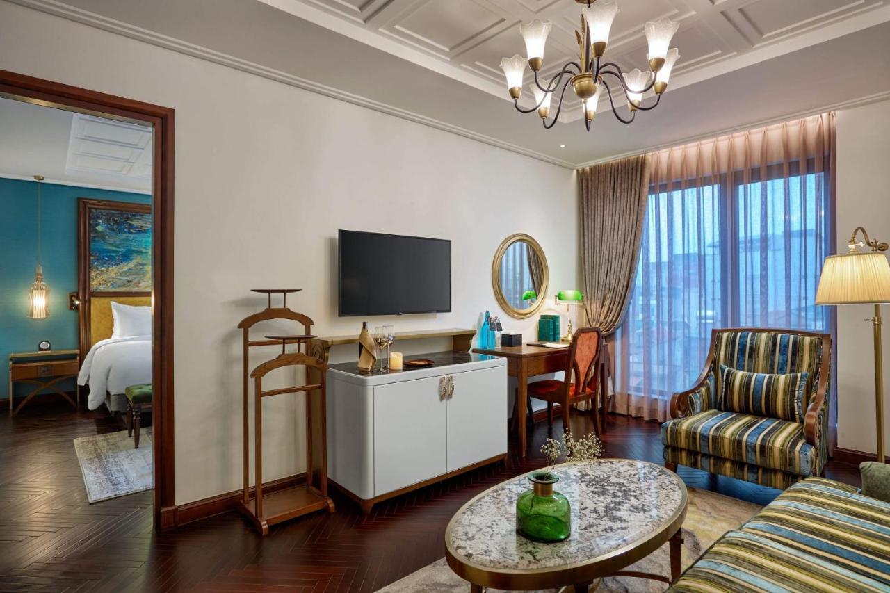 Peridot Grand Luxury Boutique Hotel Hanói Exterior foto A suite at the hotel