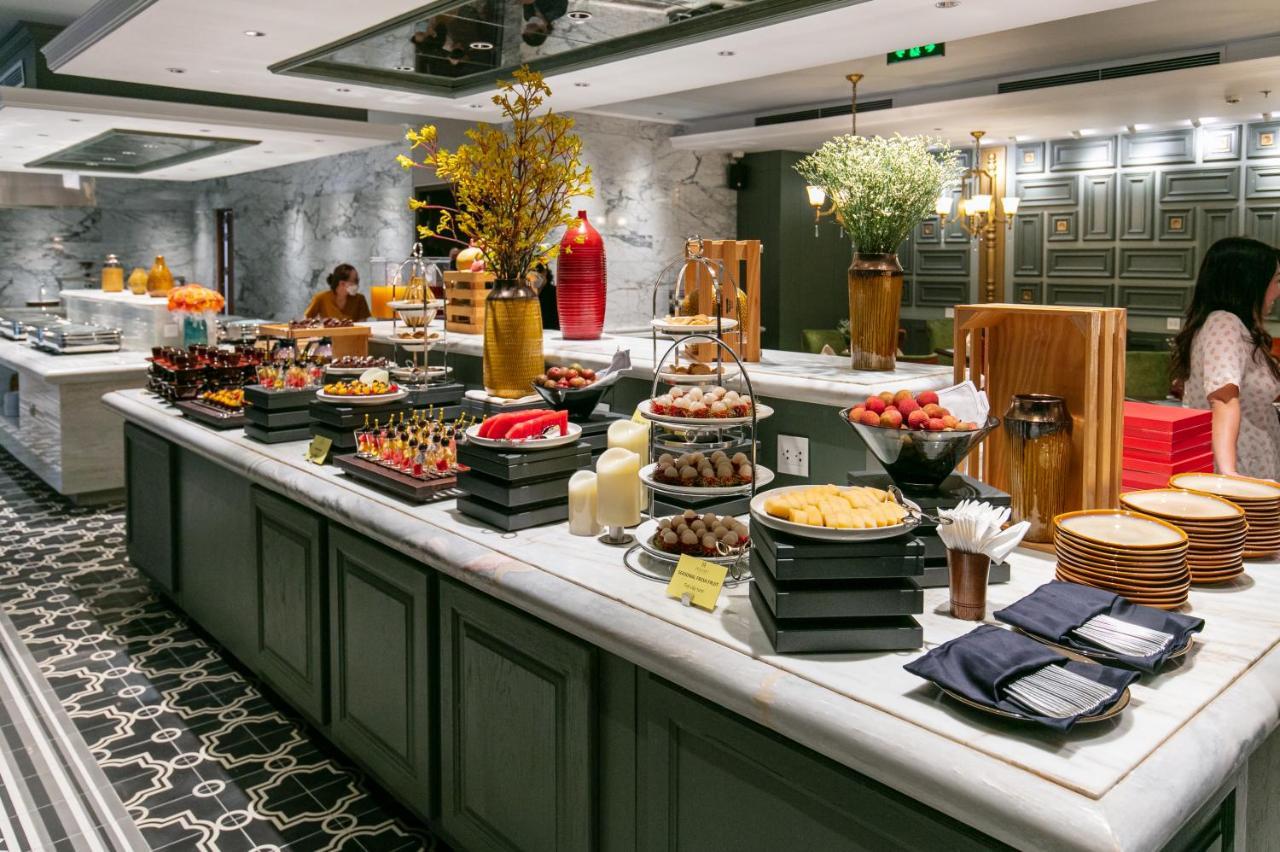 Peridot Grand Luxury Boutique Hotel Hanói Exterior foto A dessert buffet