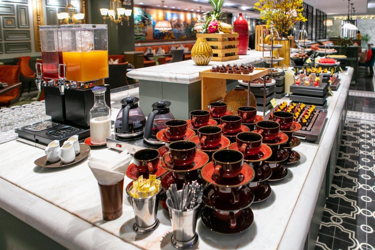 Peridot Grand Luxury Boutique Hotel Hanói Exterior foto A breakfast buffet