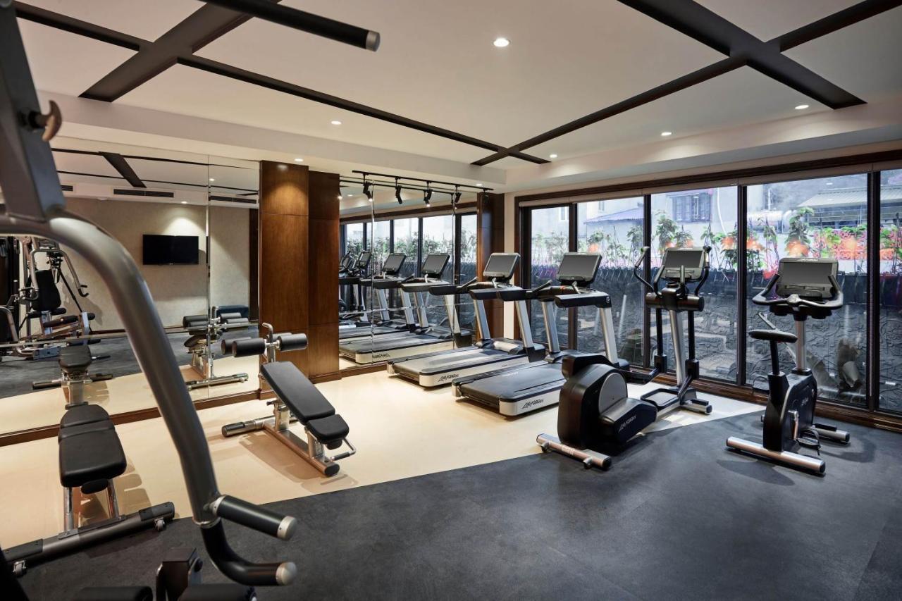 Peridot Grand Luxury Boutique Hotel Hanói Exterior foto The gym at the hotel